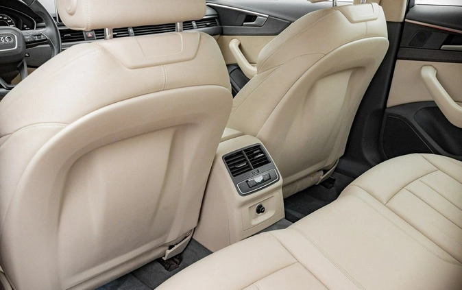 Audi A4 cena 114850 przebieg: 82336, rok produkcji 2019 z Wielichowo małe 742